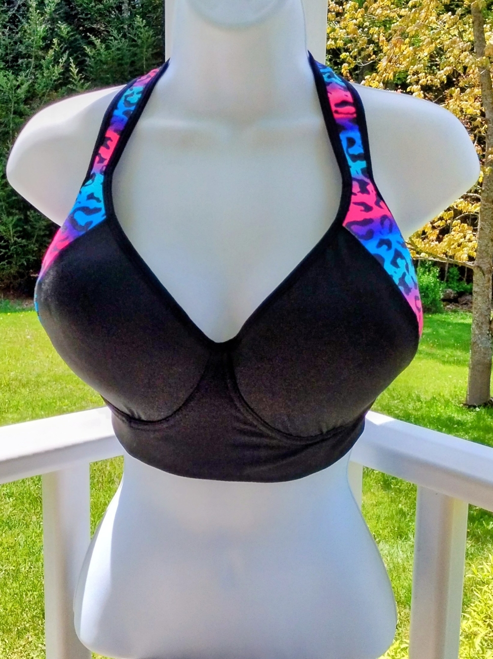 SHEIN Black Sports Bra with Neon Pink & Blue Leopard Print, Size 3XL